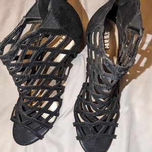 A.n.a women's heels size 9.5